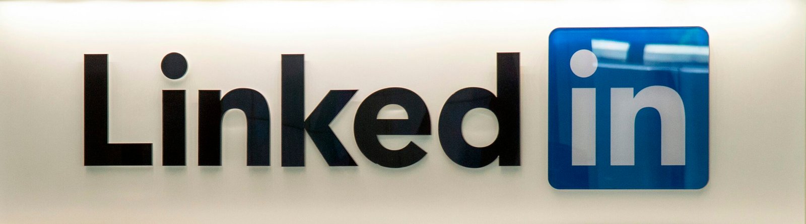 La Importancia de la Marca Personal en LinkedIn: Ventajas para Profesionales con Experiencia La Importancia de la Marca Personal en LinkedIn: Ventajas para Profesionales con Experiencia